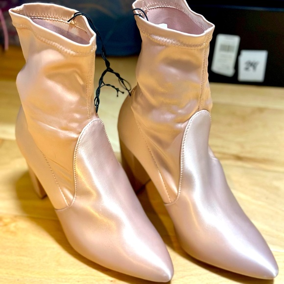 Express Satin Bootie 🔥🔥 - Picture 2 of 7